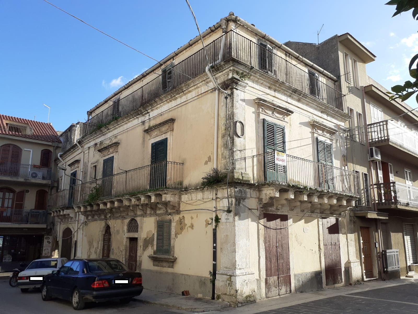 PALAZZO STORICO SAVOIA
