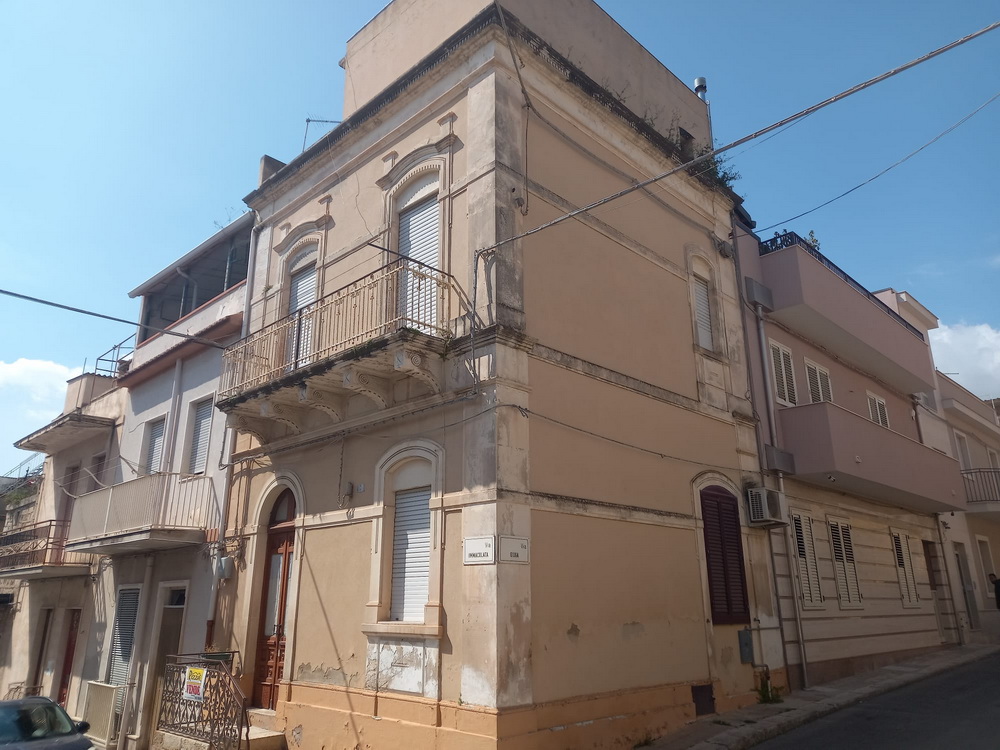 CASA GIUGA
