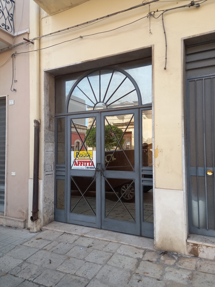 LOCALE OMMERCIALE SIPIONE