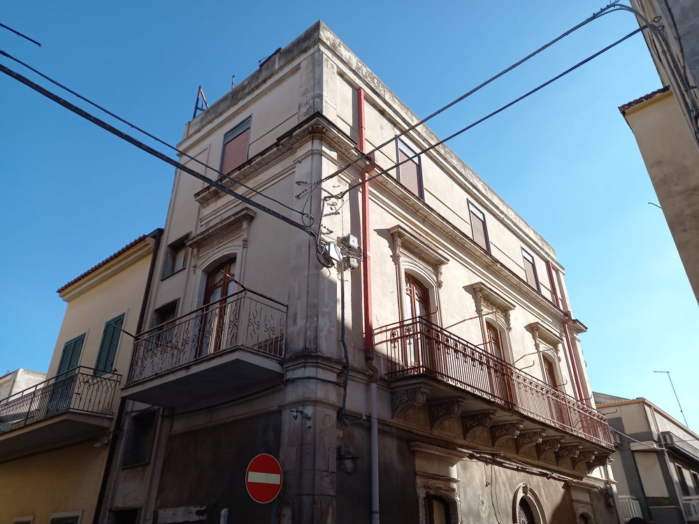 CASA FERRERI